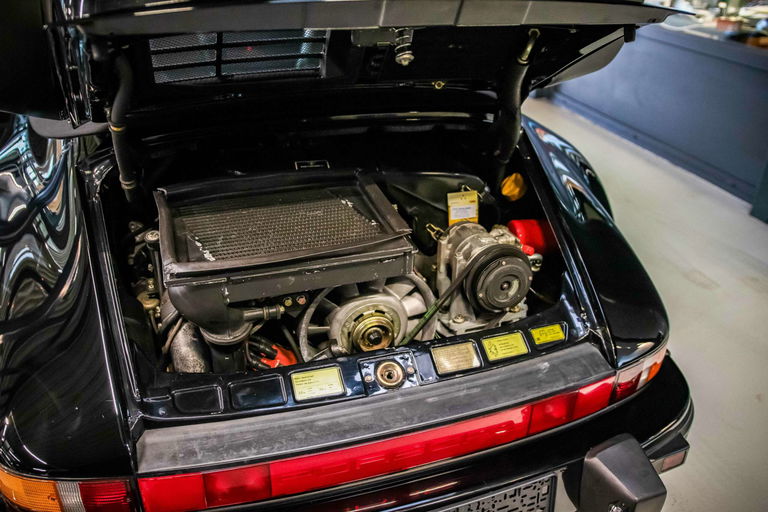 Porsche 911 Turbo 3.3