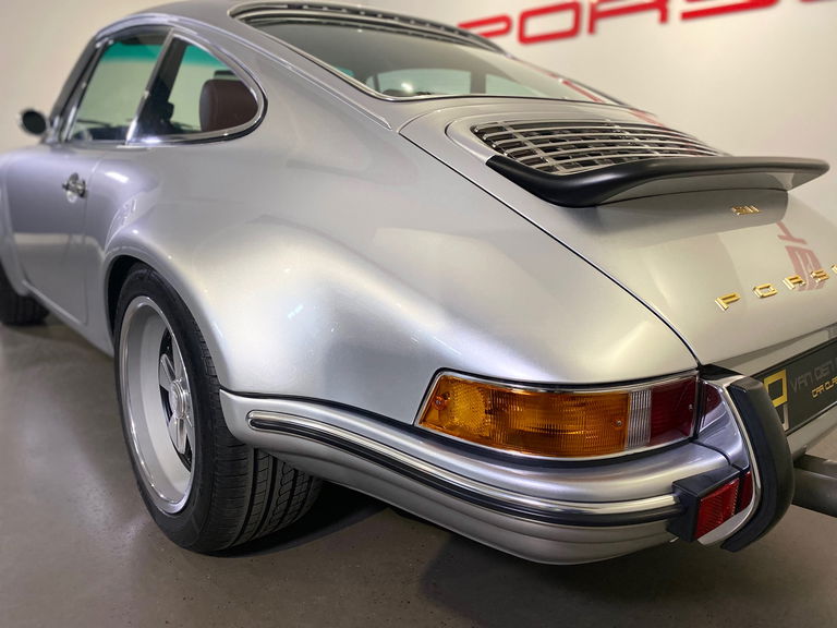 Porsche 911 Backdate
