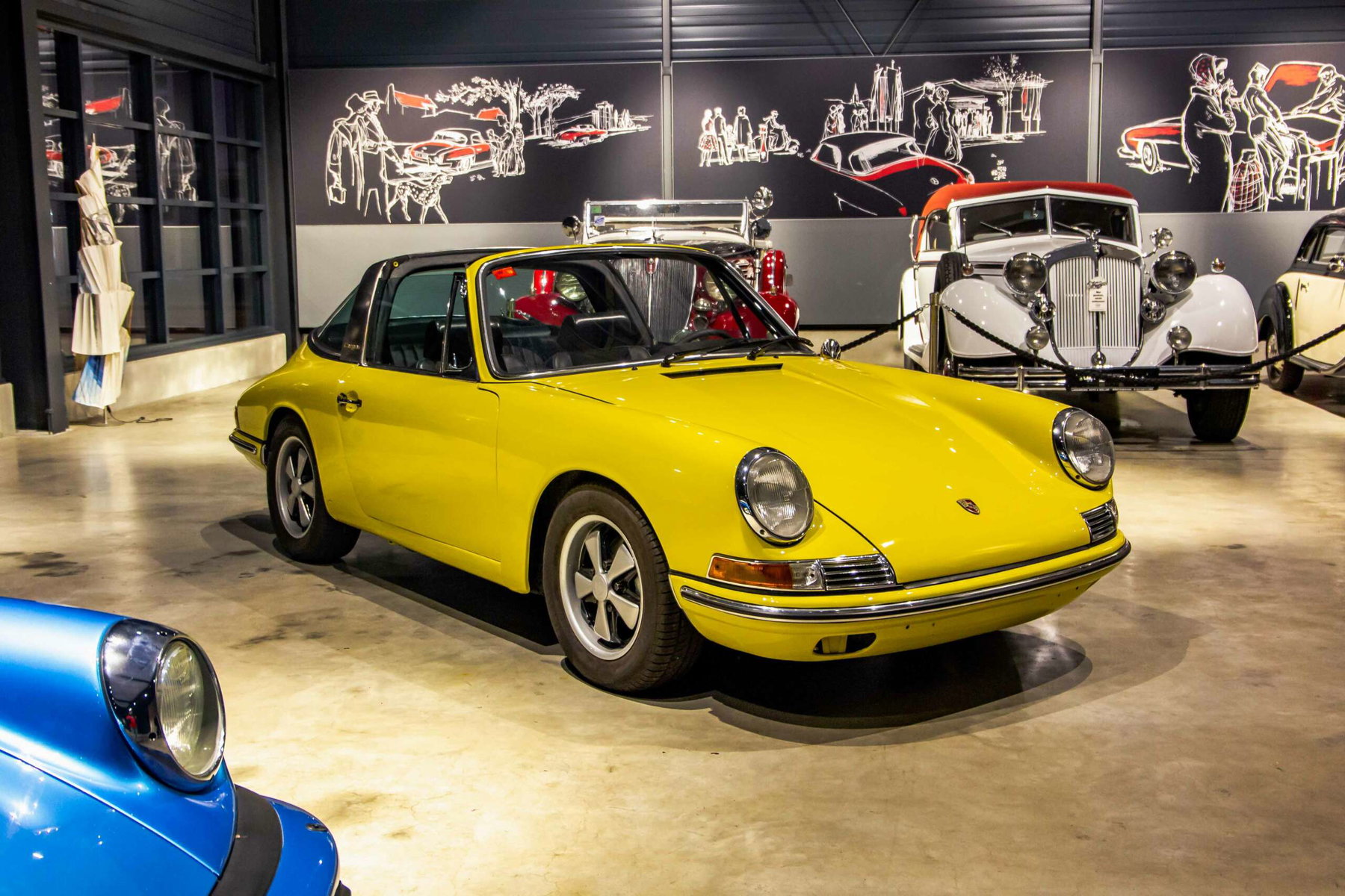 Porsche 911 (F-Modell) 1968 - elferspot.com - Marketplace for