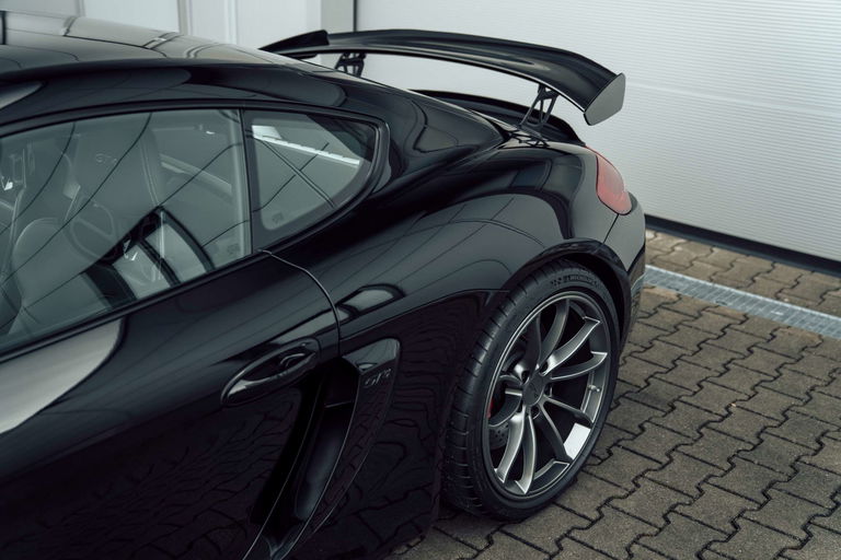 Porsche 981 Cayman GT4