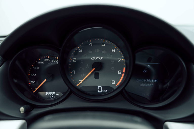 Porsche 981 Cayman GT4