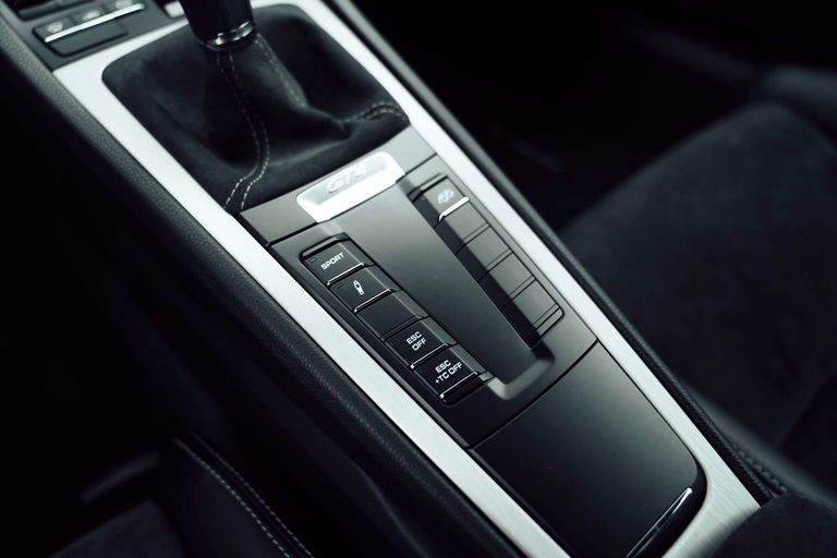 Porsche 981 Cayman GT4