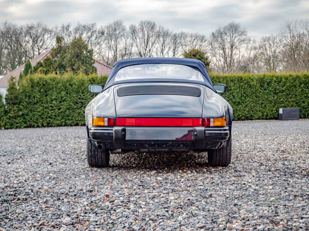 Porsche 911 Carrera 3.2