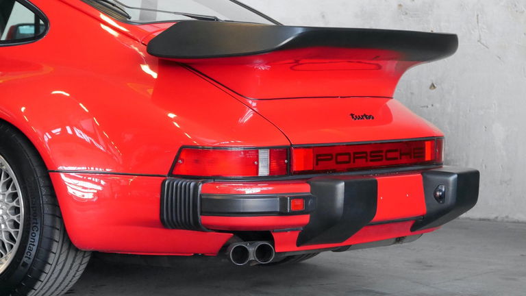 Porsche 911 Turbo 3.3