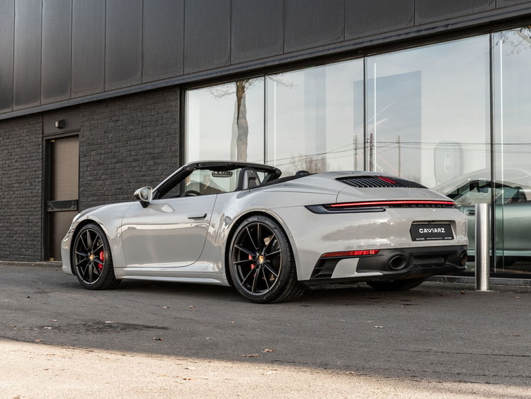Porsche 992 Carrera 4S