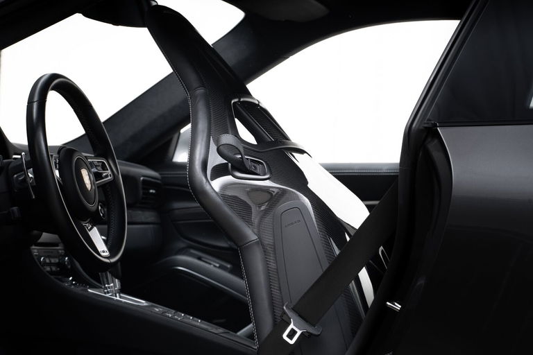 Porsche 991.2 Carrera GTS