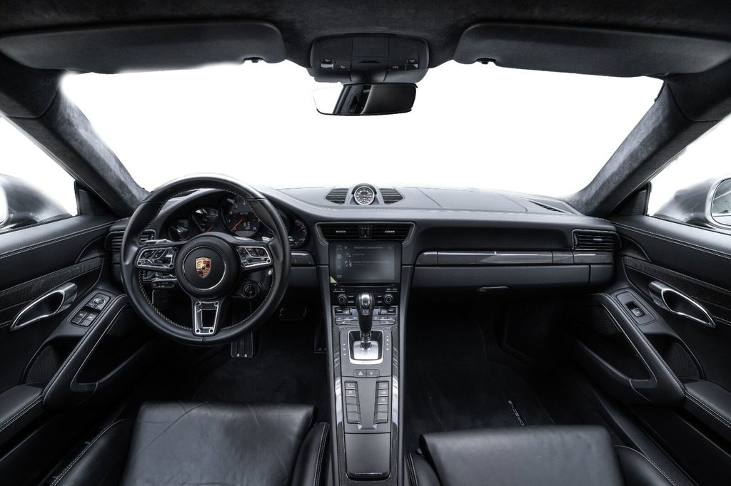 Porsche 991.2 Carrera GTS