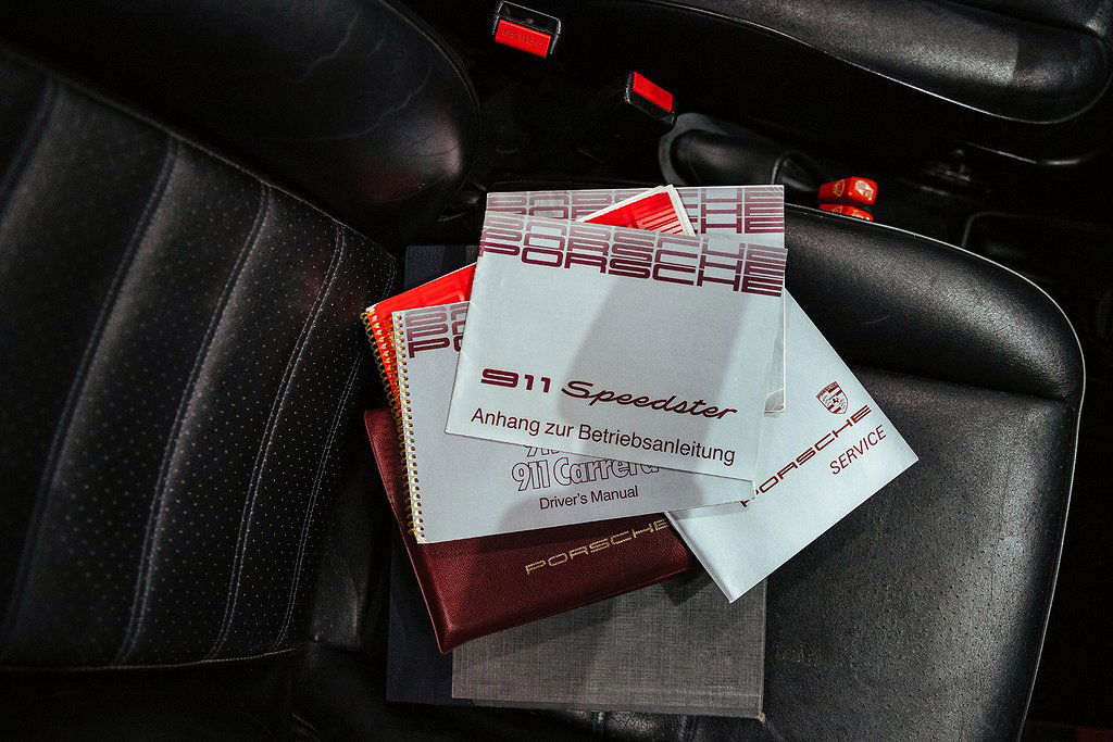 Porsche 911 Carrera 3.2 Speedster