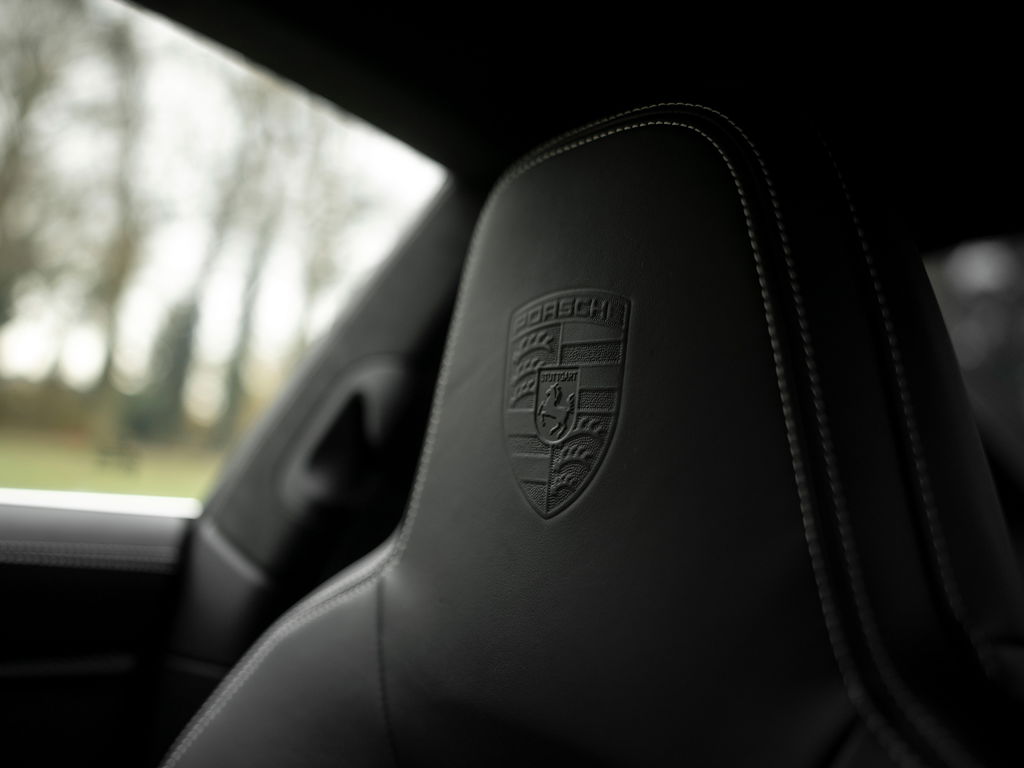 Porsche 992 GT3 Touring