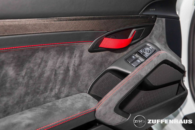 Porsche 718 Cayman GT4