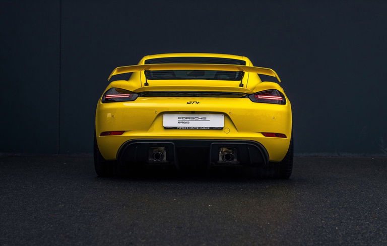 Porsche 718 Cayman GT4