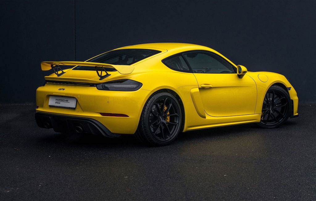 Porsche 718 Cayman GT4