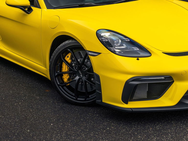 Porsche 718 Cayman GT4