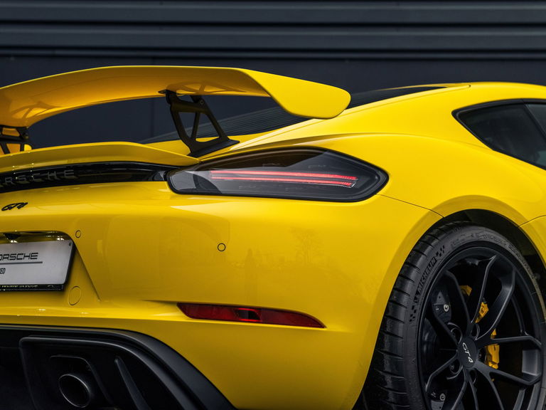 Porsche 718 Cayman GT4