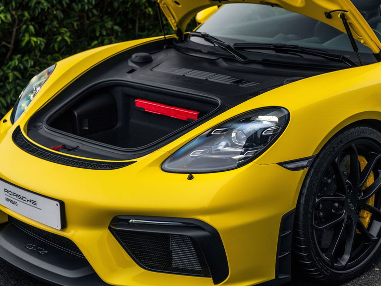Porsche 718 Cayman GT4