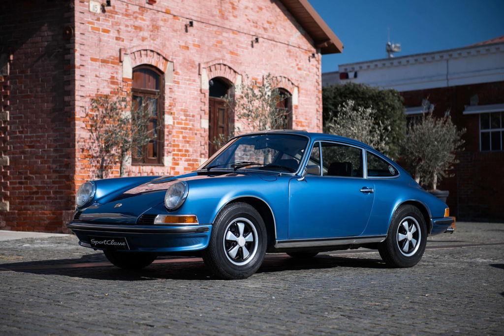 1973 Porsche 911 2.4 T/E Coupé in blue for sale!