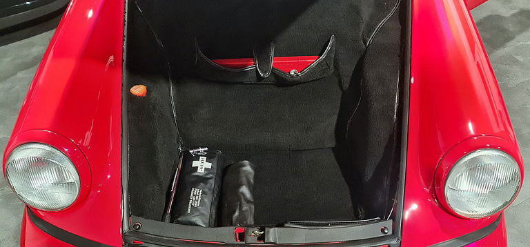 Porsche 964 Carrera 4