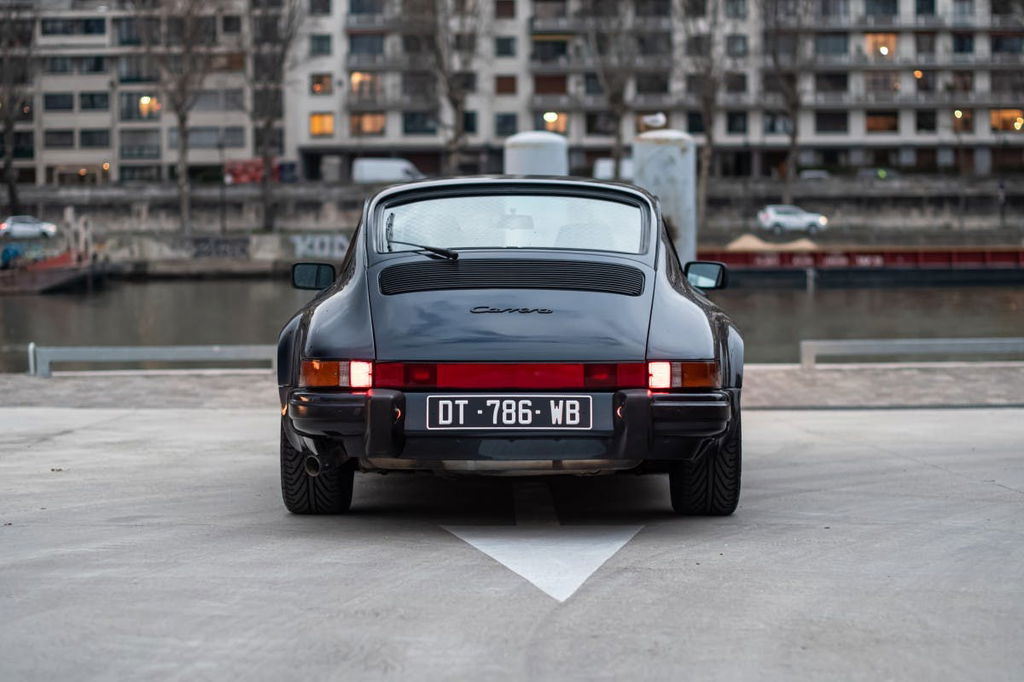 Porsche 911 Carrera 3.2