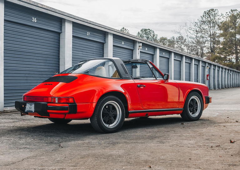 Porsche 911 Carrera 3.2