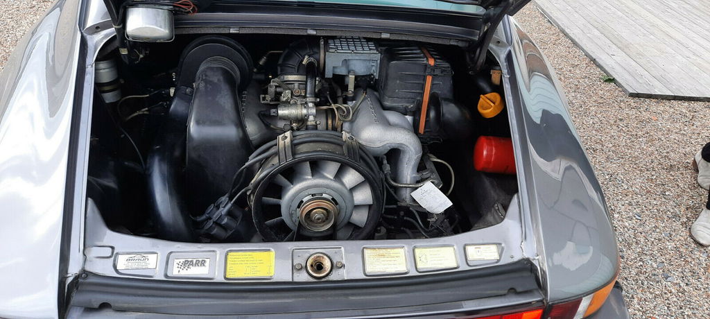 Porsche 911 Carrera 3.2
