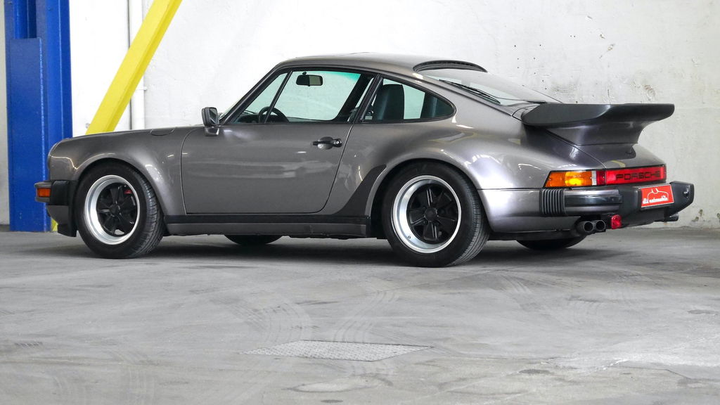 Porsche 911 Turbo 3.3