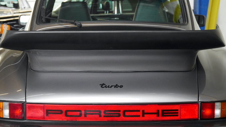 Porsche 911 Turbo 3.3