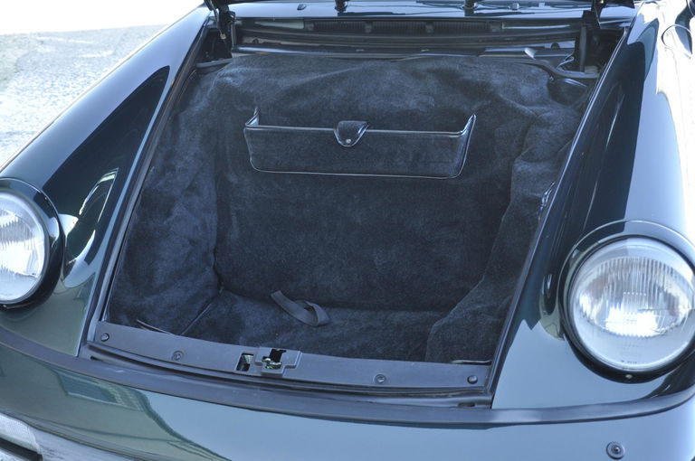 Porsche 964 Carrera 4