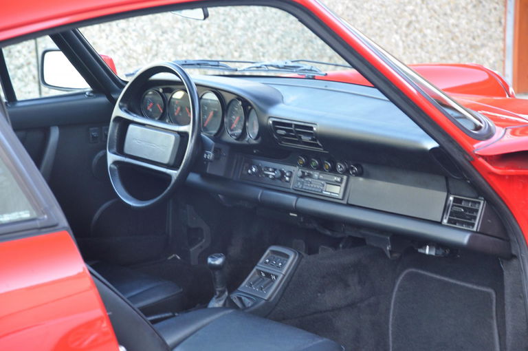 Porsche 964 Carrera 4