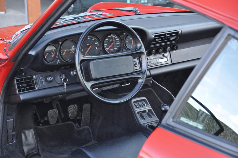 Porsche 964 Carrera 4