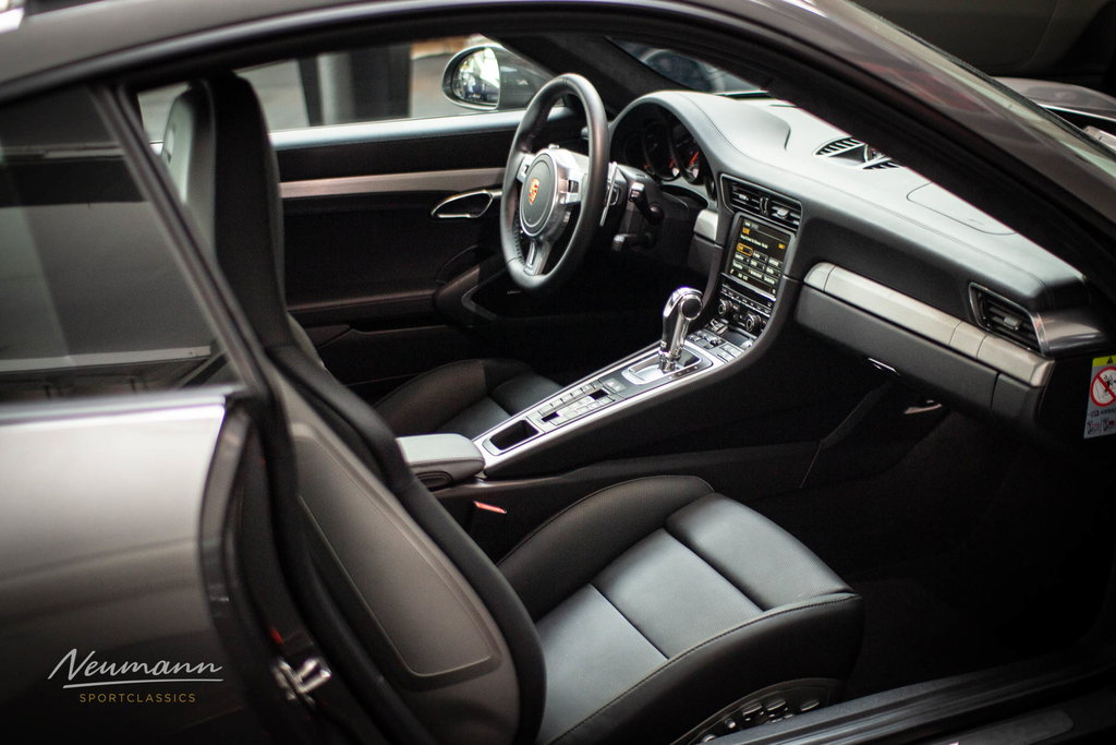 Porsche 991 Carrera GTS