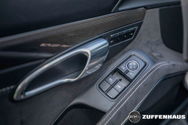 Porsche 991.2 Carrera GTS