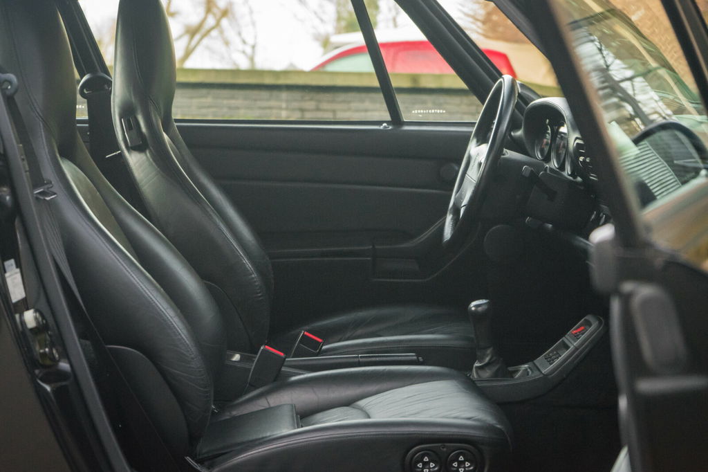 Porsche 993 Carrera 4S
