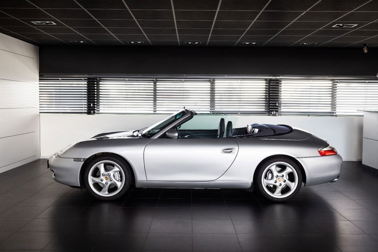 Porsche 996 Carrera 4