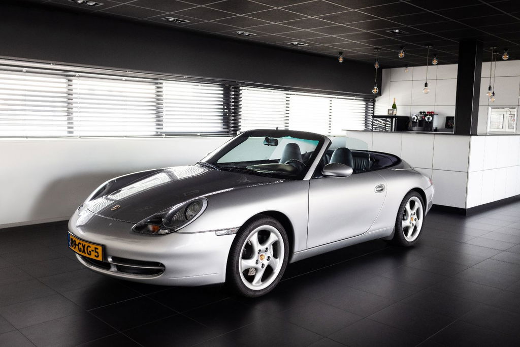 Porsche 996 Carrera 4