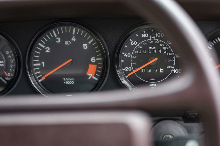 Porsche 911 Carrera 3.2 Supersport