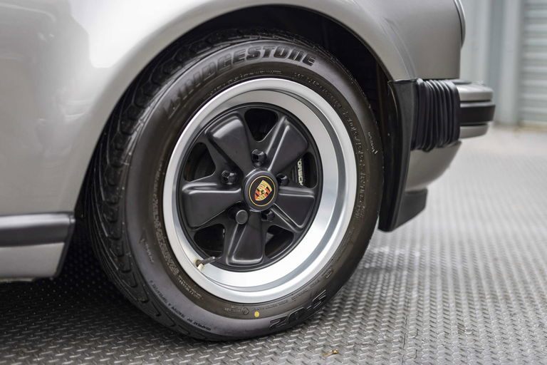 Porsche 911 Carrera 3.2 Supersport