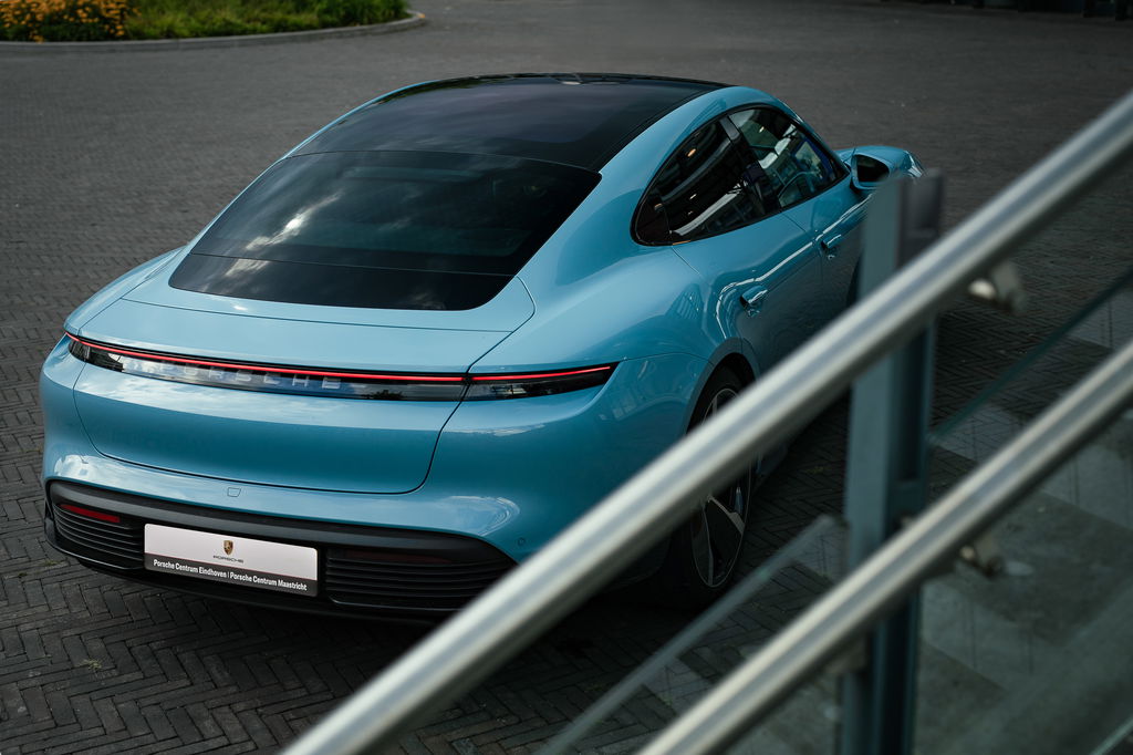 Porsche Taycan 4S