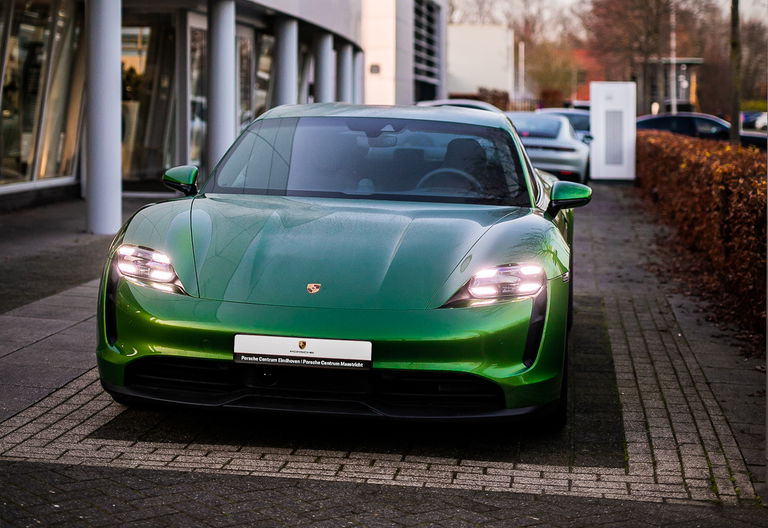 Porsche Taycan 4S