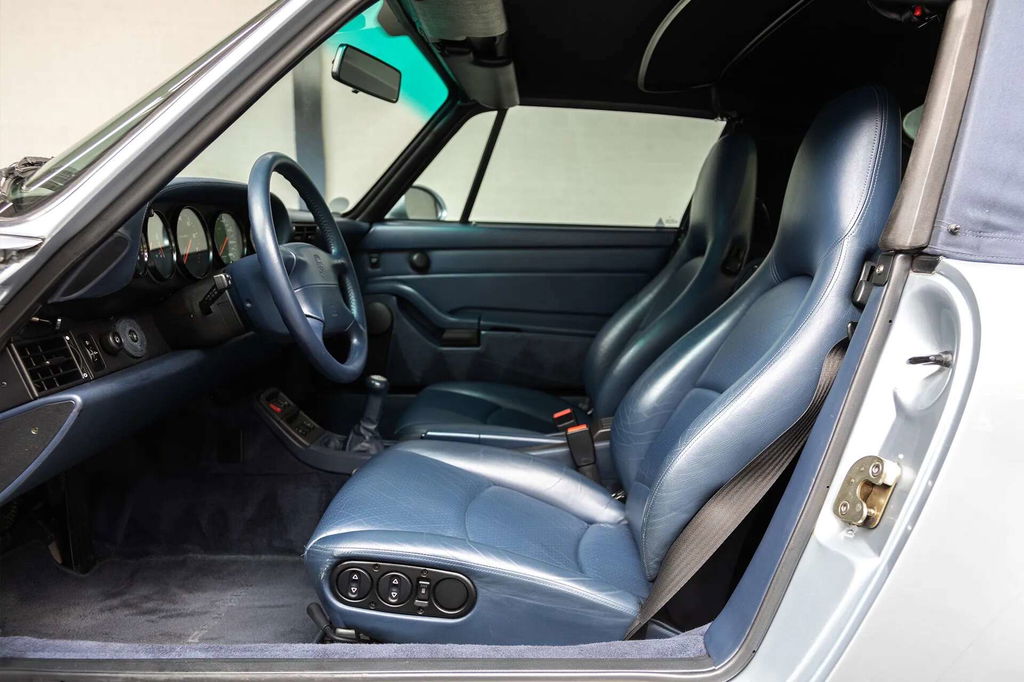 Porsche 993 Carrera 4