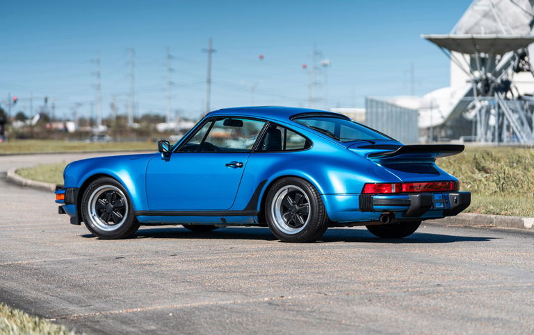 Porsche 911 Turbo 3.3 (US)