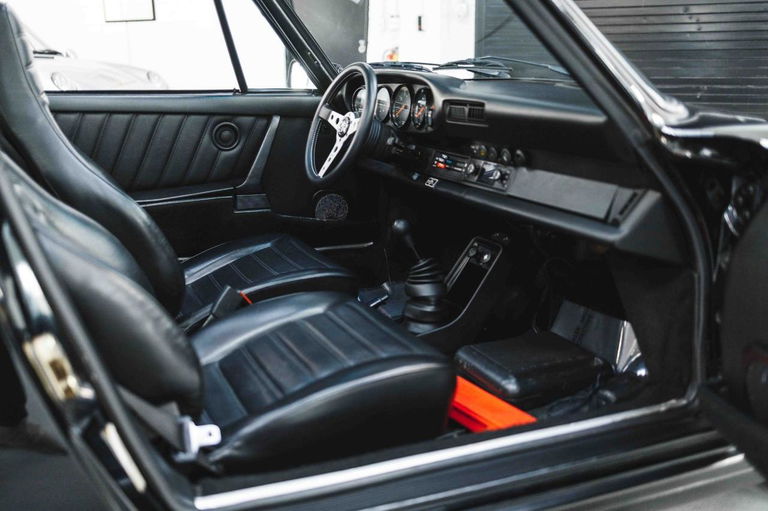 Porsche 911 Carrera 3.2 (US)