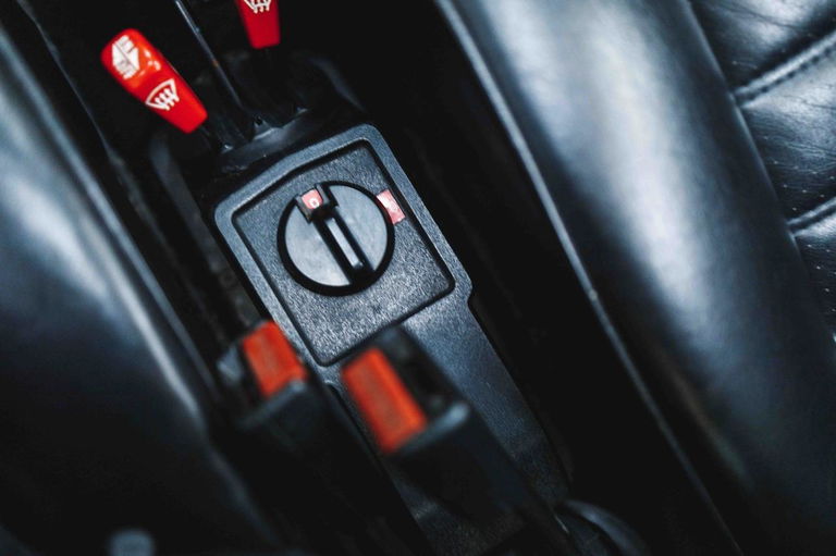 Porsche 911 Carrera 3.2 (US)