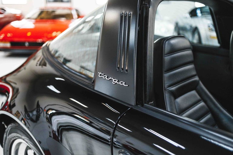 Porsche 911 Carrera 3.2 (US)