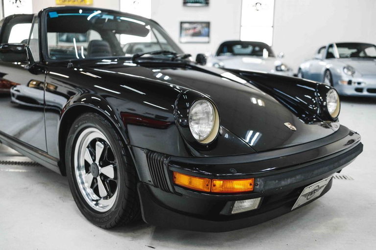 Porsche 911 Carrera 3.2 (US)