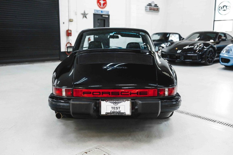 Porsche 911 Carrera 3.2 (US)