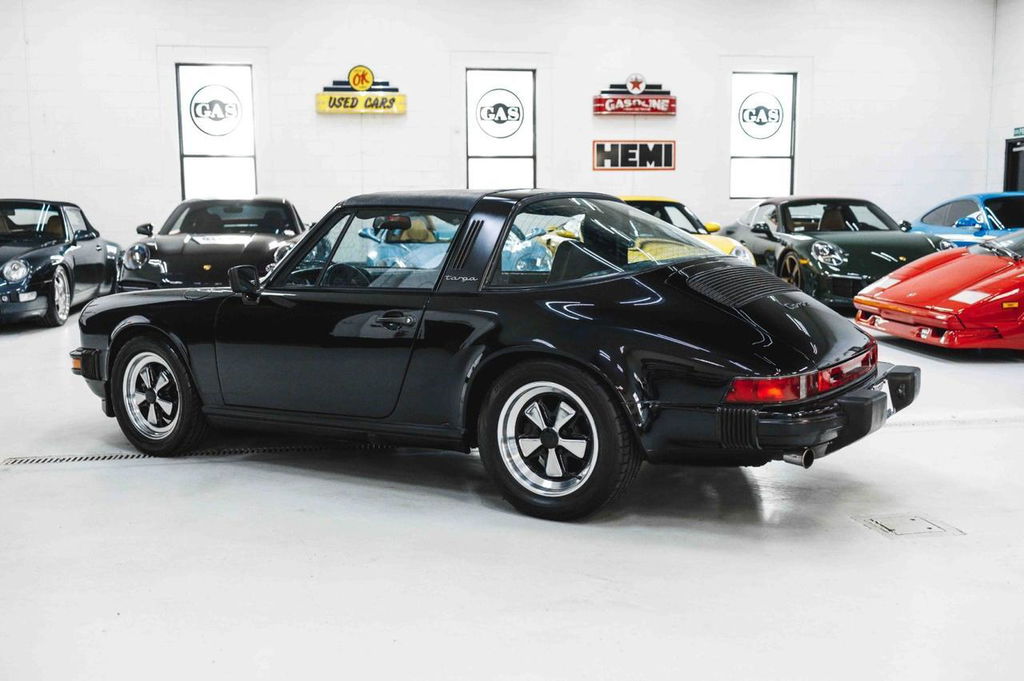 Porsche 911 Carrera 3.2 (US)