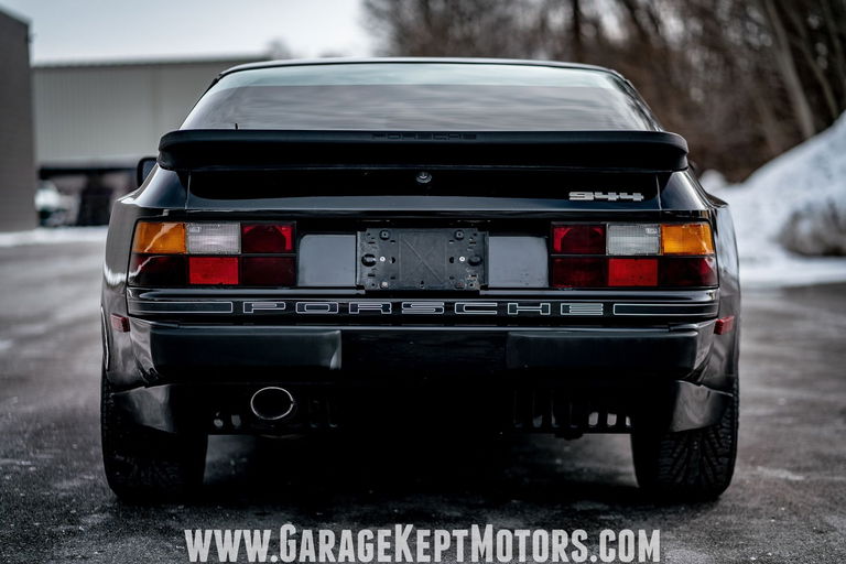 Porsche 944 Coupé