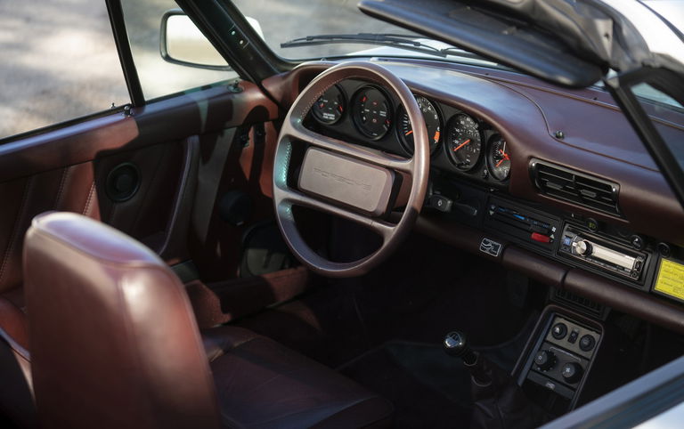 Porsche 911 Carrera 3.2 (US)