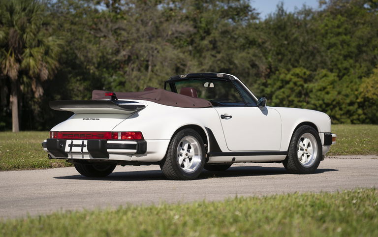 Porsche 911 Carrera 3.2 (US)