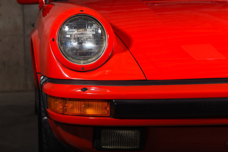 Porsche 911 Carrera 3.2 (US)